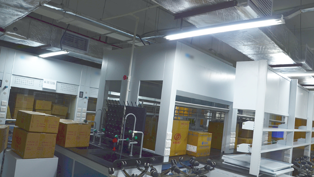 銅川市實(shí)驗(yàn)室搬家公司堅(jiān)持攻堅(jiān)克難