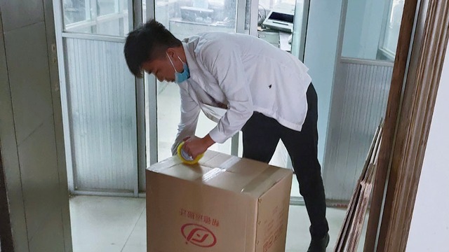 溫嶺市實(shí)驗(yàn)室設(shè)備搬遷為校園添彩