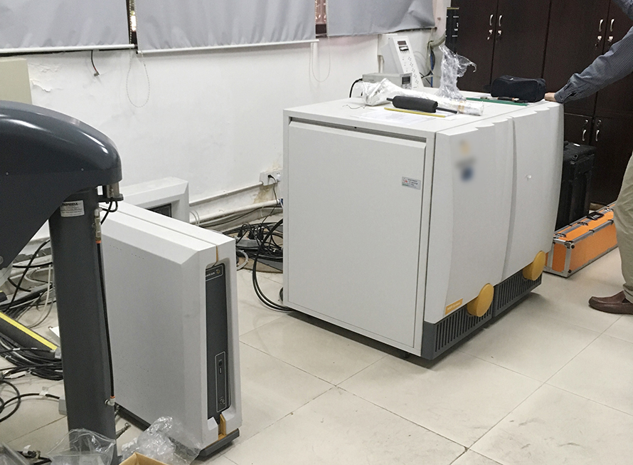 精密儀器設(shè)備搬遷