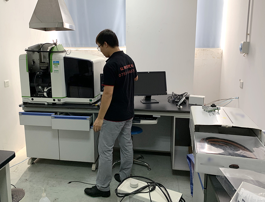 儀器設(shè)備搬運(yùn) 儀器設(shè)備搬運(yùn)