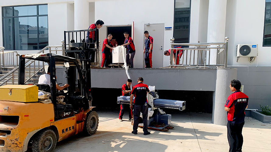 大型設(shè)備長途搬家